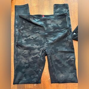 Spanx Faux Leather Camo Leggings Small